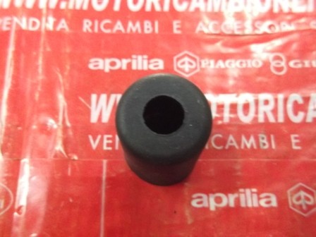 SOFFIETTO coppia Gommino per perno a pinza per specchietto aprilia AP8220462