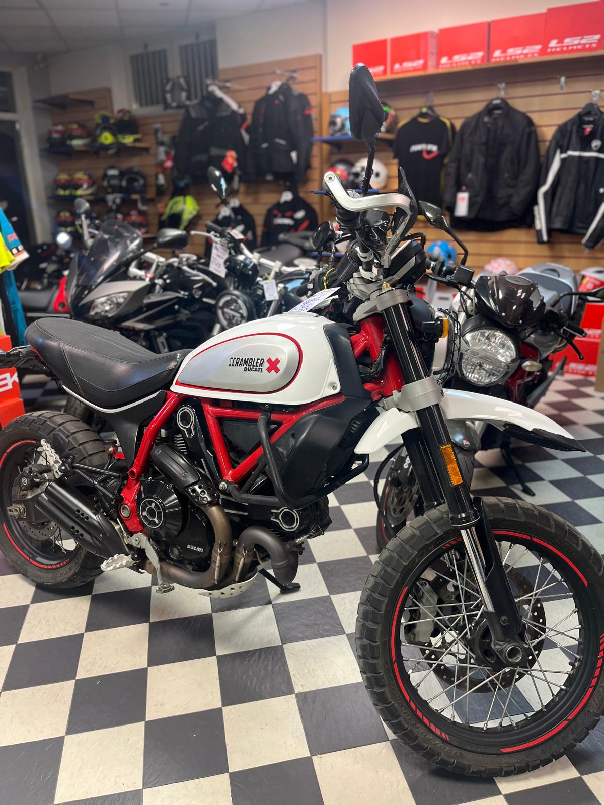 ducati scrambler desert sled 800