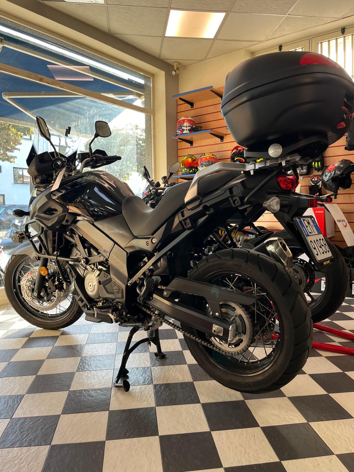 SUZUKI V-STROM 650 2019 8290 KM