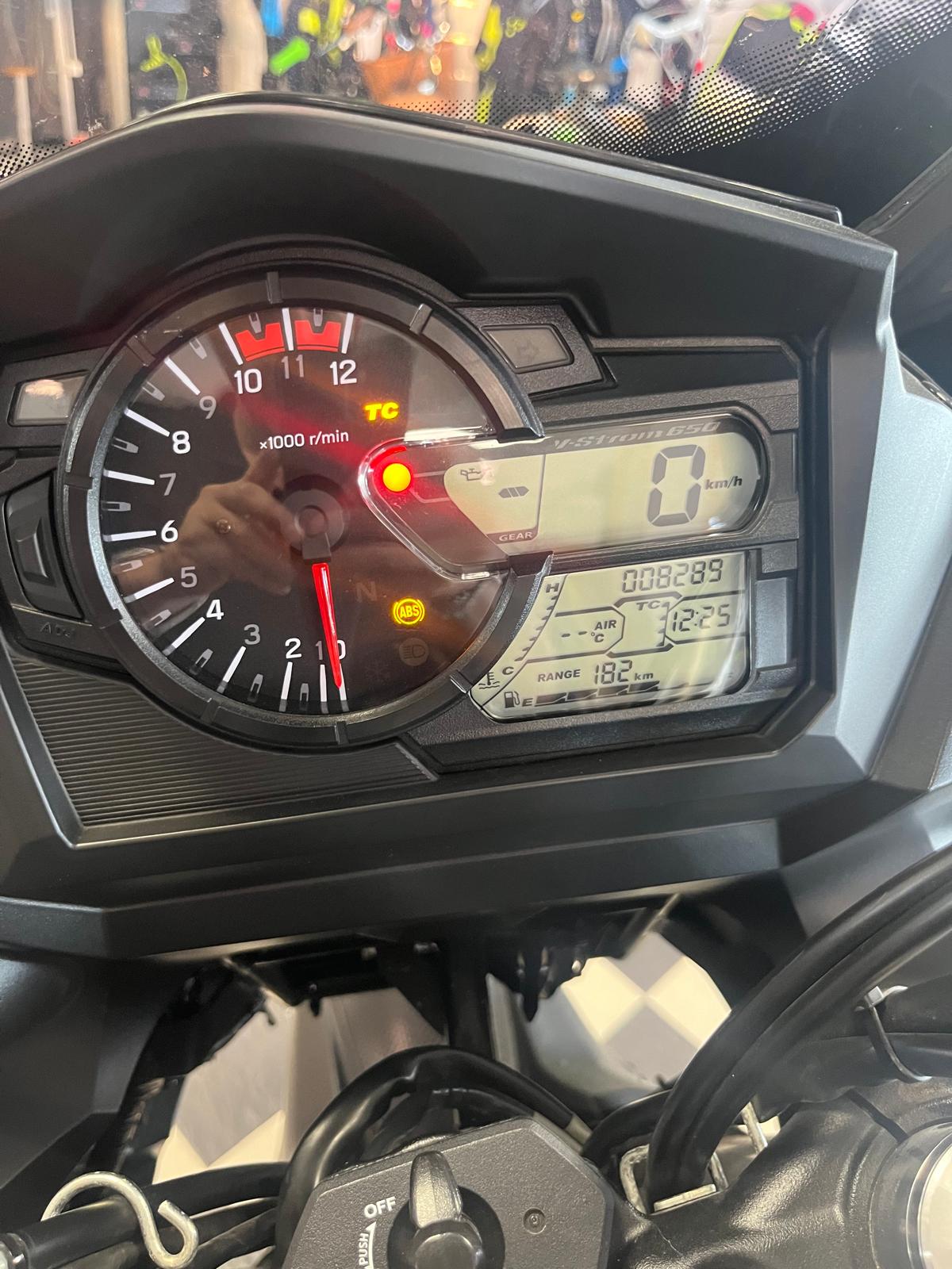 SUZUKI V-STROM 650 2019 8290 KM