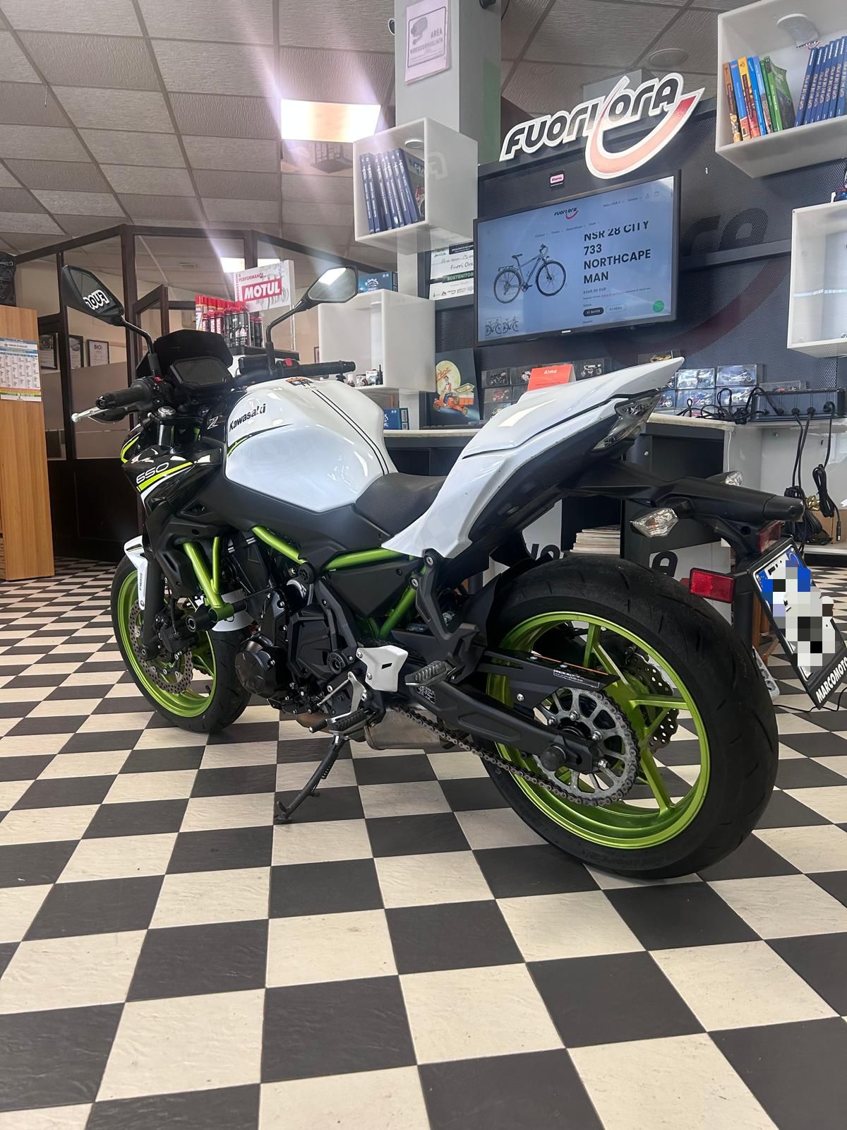 kawasaki z650 2021 km 3000
