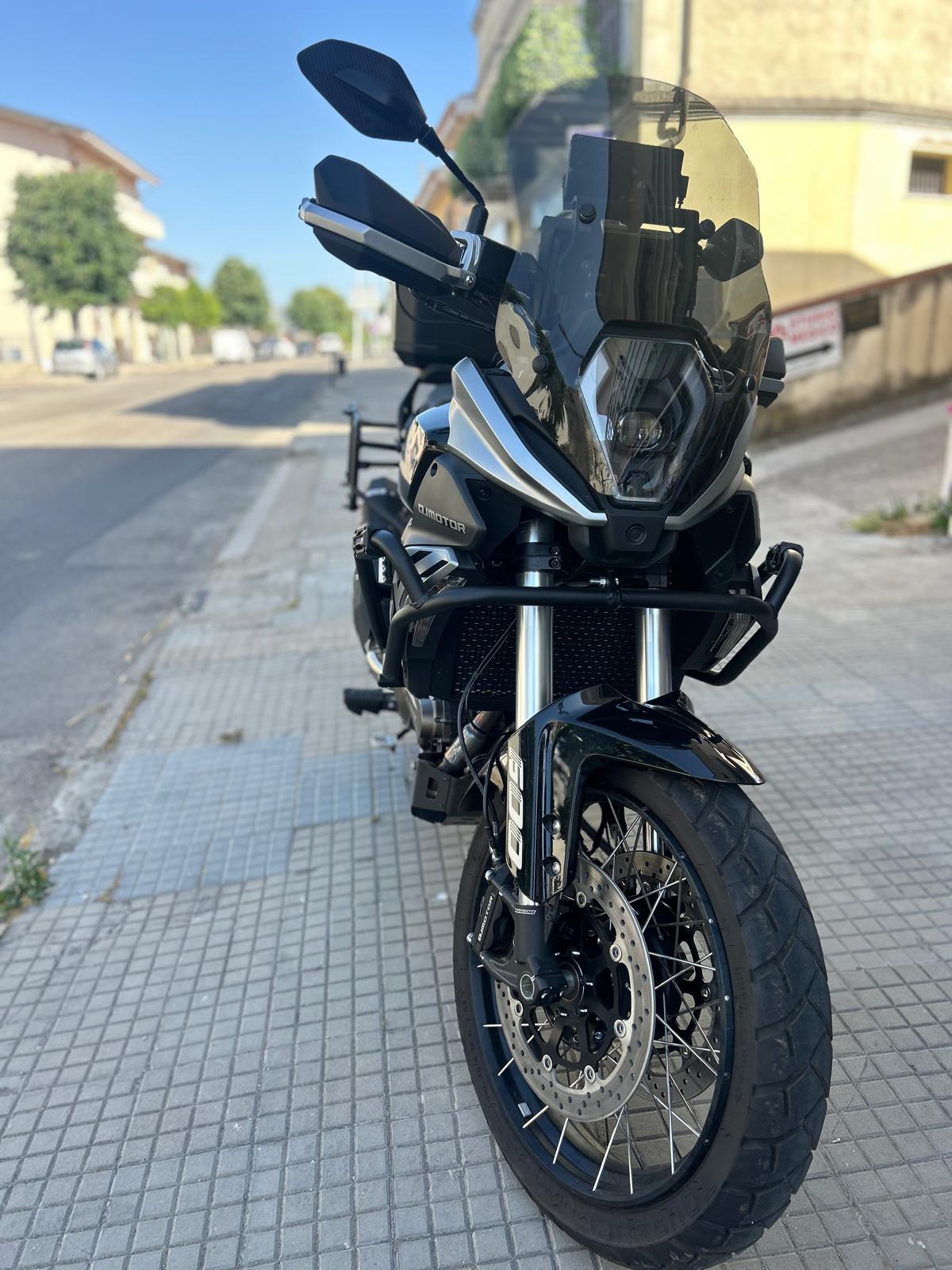 MOTO QJ MOTOR SRT 600 SX 2025