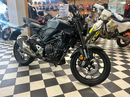 usato honda cb 300 2025