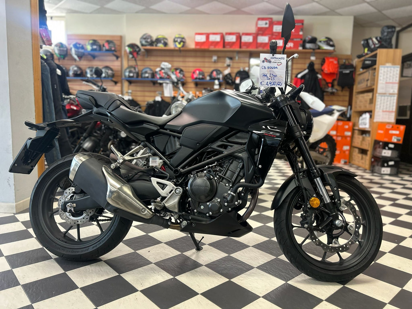 usato honda cb 300 2025
