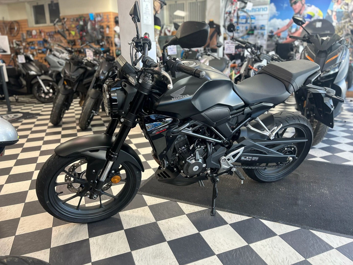 usato honda cb 300 2025