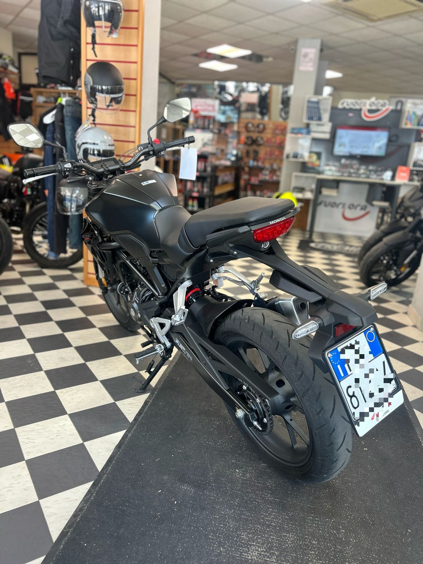 usato honda cb 300 2025