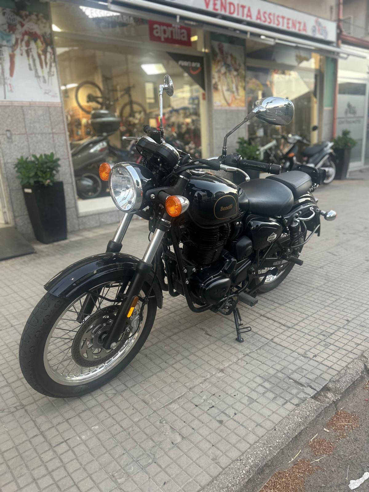 BENELLI 400 2021