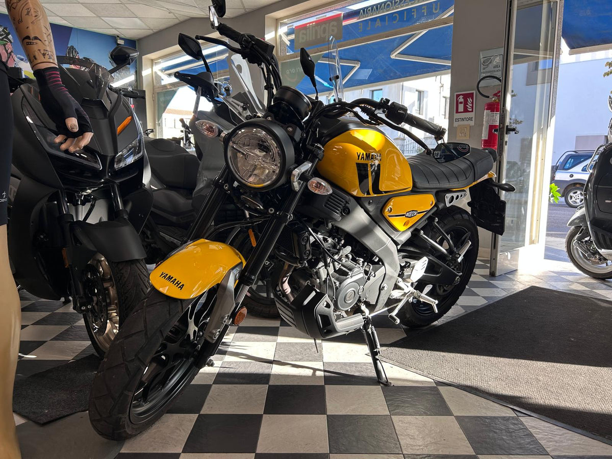XSR 125 YAMAHA 2021