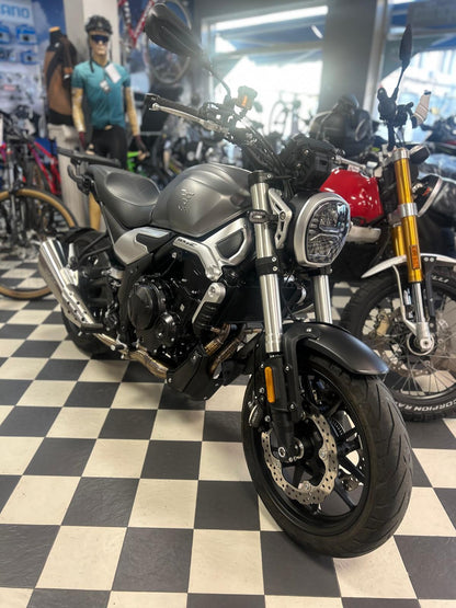 Voge 500 2025 km 3000