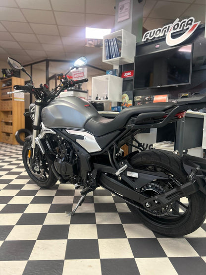 Voge 500 2025 km 3000